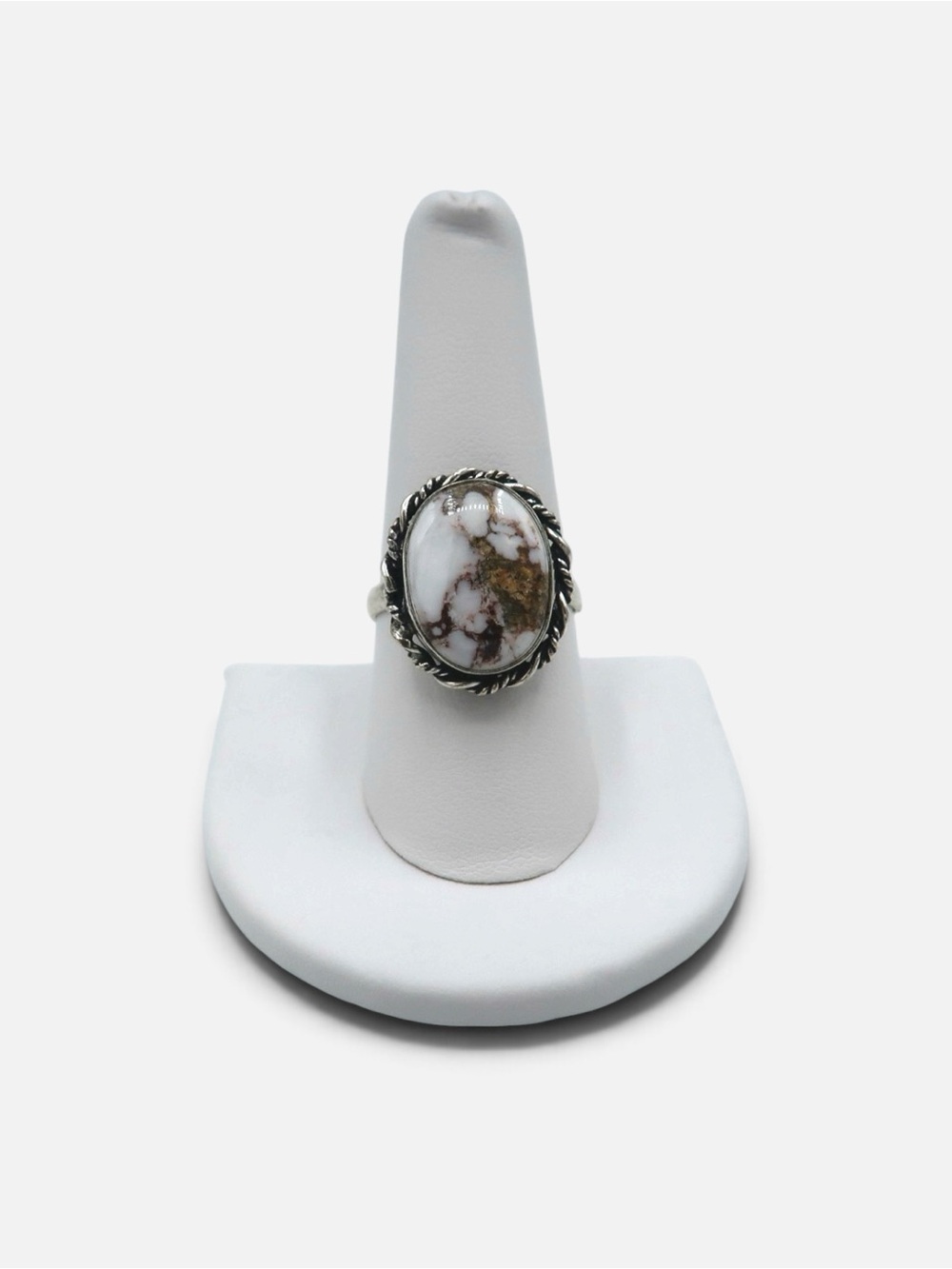 VINTAGE WHITE BUFFALO RING